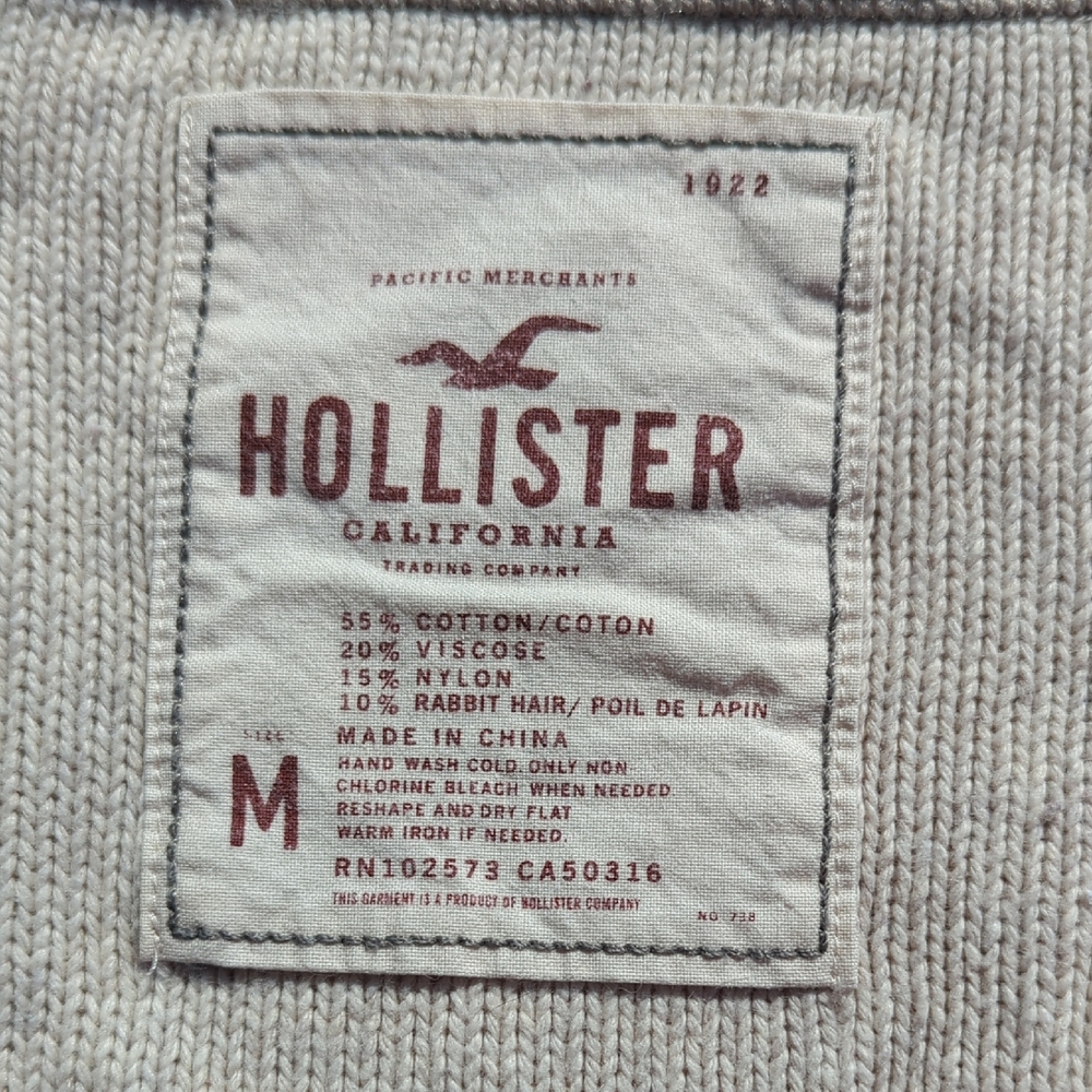 Hollister Women's Light Beige Cable Knit V-Neck Sweater - Picture 2 of 7